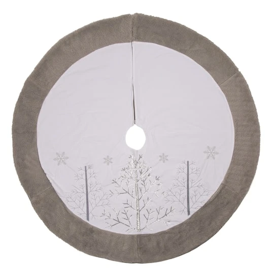 Glitzhome® 48" White Fleece Christmas Tree Skirt 4 Glitzhome® 48" White Fleece Christmas Tree Skirt - Image 2