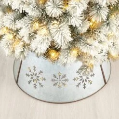 Glitzhome® 21" Snowflake Diecut Metal Tree Collar With Light String 18 Glitzhome® 21" Snowflake Diecut Metal Tree Collar With Light String -Holiday Glow D254138S 5
