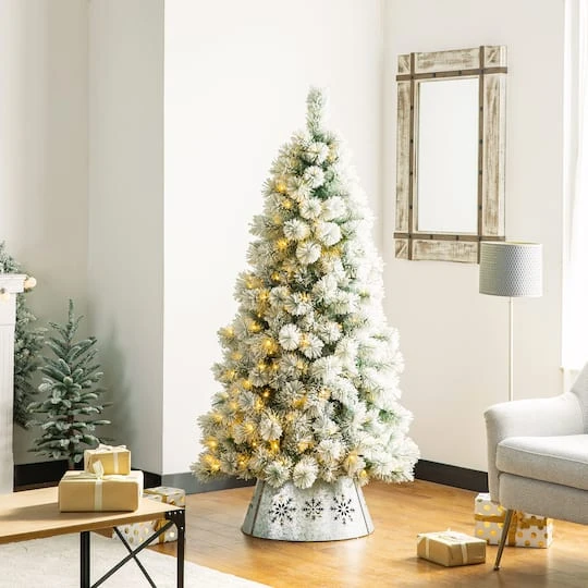 Glitzhome® 21" Snowflake Diecut Metal Tree Collar With Light String 10 Glitzhome® 21" Snowflake Diecut Metal Tree Collar With Light String - Image 8