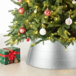 Glitzhome® 26" Hammered Metal Tree Collar Silver 14 Glitzhome® 26" Hammered Metal Tree Collar Silver -Holiday Glow D479549S 3
