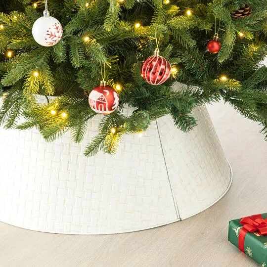 Glitzhome® Washed White 26" Woven Metal Tree Collar 7 Glitzhome® Washed White 26" Woven Metal Tree Collar - Image 5