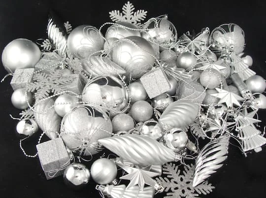Northlight 125ct 5.5" Splendor Silver Shatterproof 4-Finish Christmas Ornaments 6 Northlight 125ct 5.5" Splendor Silver Shatterproof 4-Finish Christmas Ornaments - Image 4