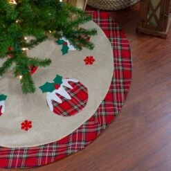 Northlight 48" Christmas Puddings Burlap Plaid Tree Skirt 10 Northlight 48" Christmas Puddings Burlap Plaid Tree Skirt -Holiday Glow D491635S 2