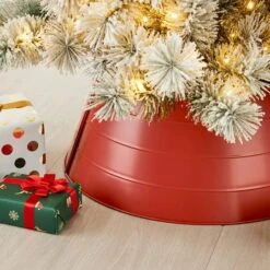 Glitzhome® 22" Christmas Painted Red Metal Tree Collar -Holiday Glow D652294S 6
