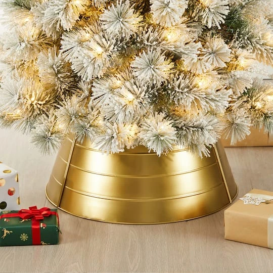 Glitzhome® 22" Christmas Painted Gold Metal Tree Collar 5 Glitzhome® 22" Christmas Painted Gold Metal Tree Collar - Image 3